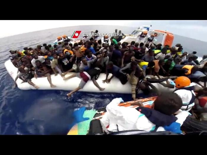 Migranti: domani firma codice, dubbi ong