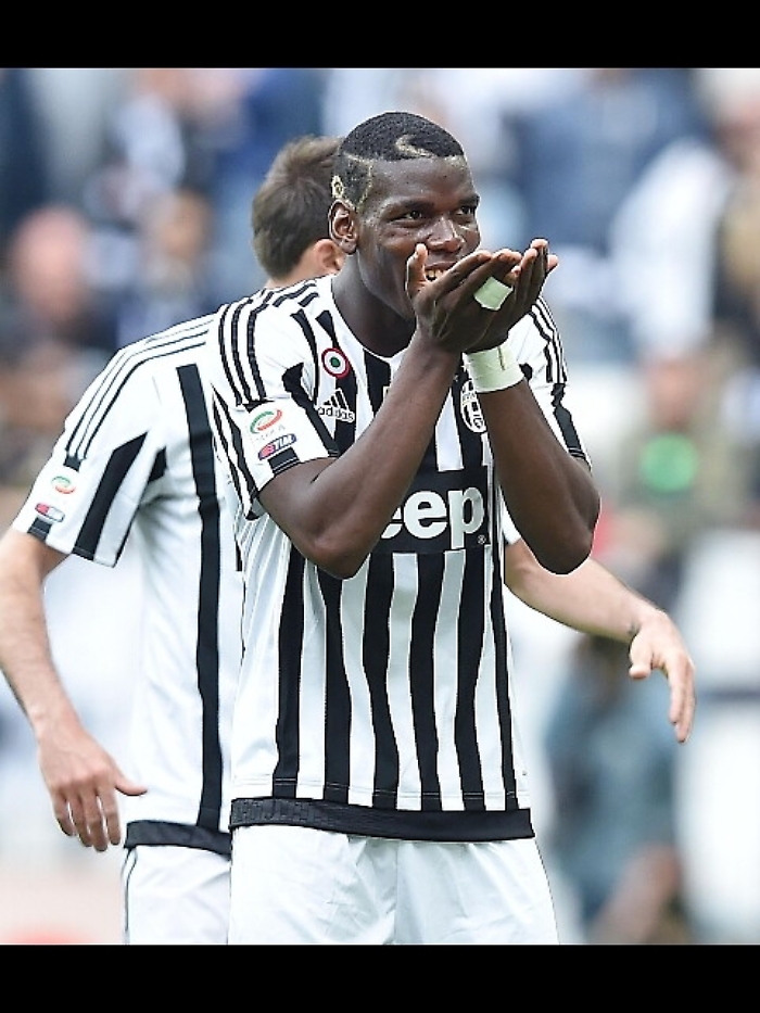 Pogba a due tifosi, resto alla Juventus