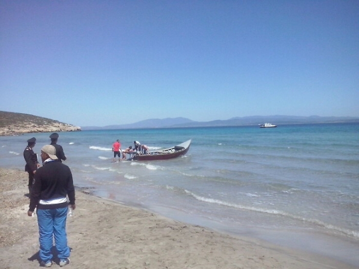 Migranti: 19 algerini in sud Sardegna