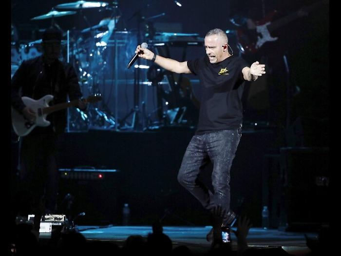 Ramazzotti, riparte il tour dei record