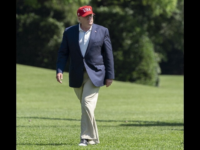 Dorian: Trump segue sviluppi dal golf