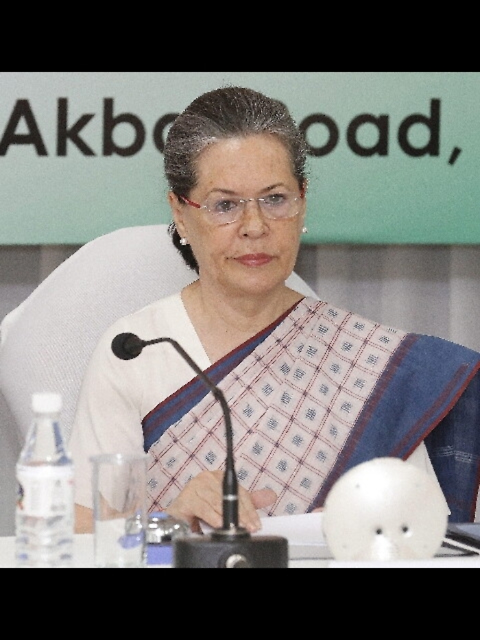 India: Sonia Gandhi compie 70 anni