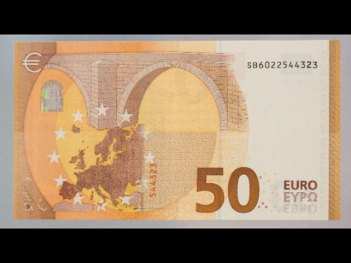 Euro in lieve calo ma sopra 1,12 dollari