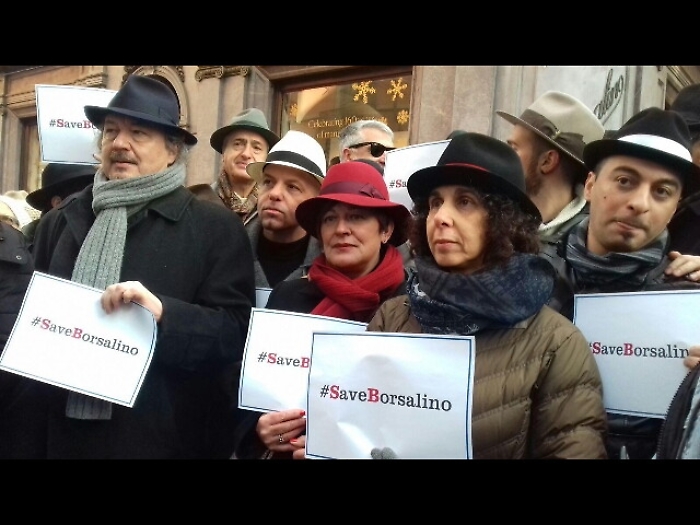 Alessandria in piazza per la Borsalino