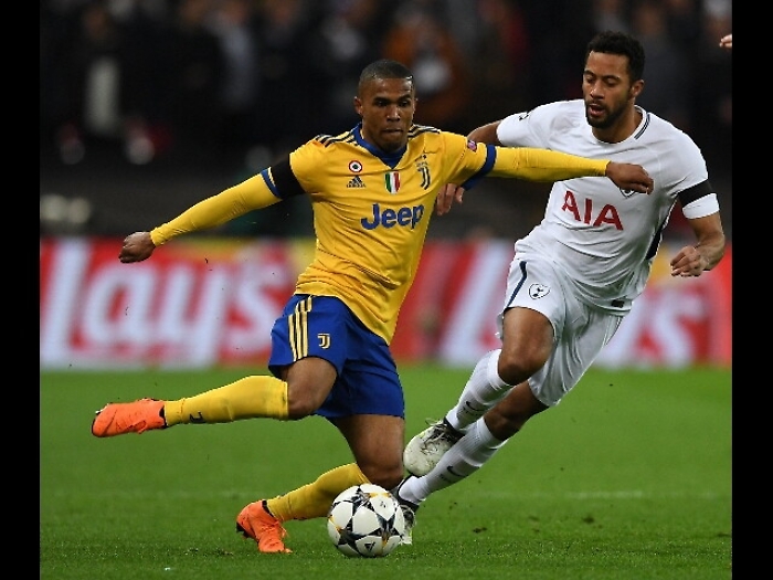 Douglas Costa piace a Utd, pronti 45 mln