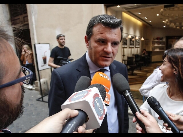 Governo: Lega, ora serve che parli Cav