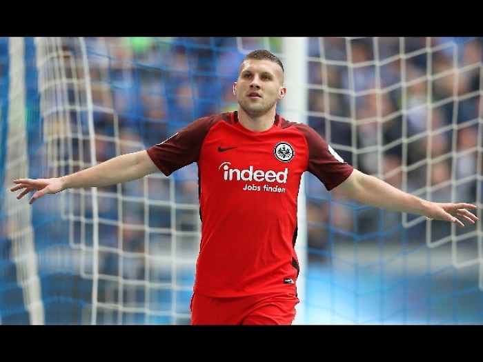 Milan, visite mediche per Rebic