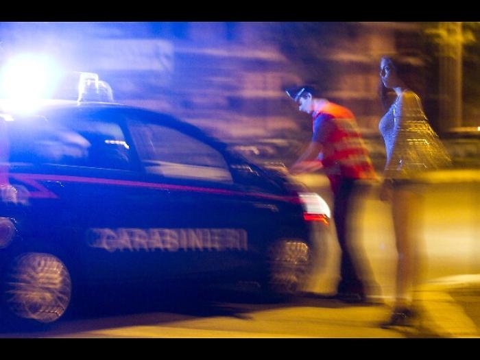 Minaccia lucciola, denunciato 80enne