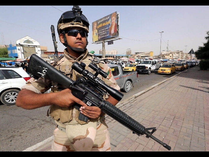 Iraq: 6 kamikaze contro sciiti, 8 morti