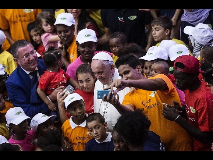 Rio: Papa, premio &egrave; civilt&agrave; solidariet&agrave;