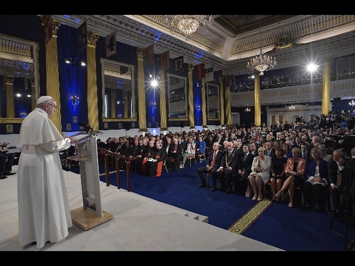 Pedofilia: Papa, abbiamo fallito