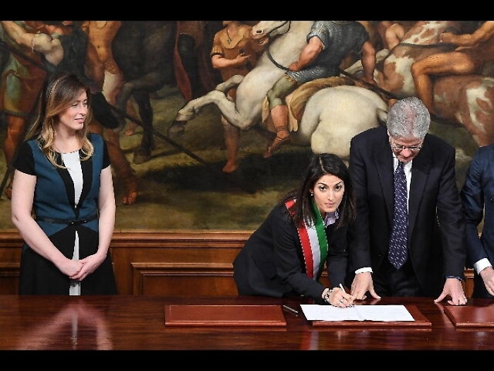 Raggi sente Gentiloni su debito di Roma