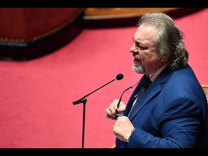 Governo:Giarrusso, valuter&ograve; fiducia