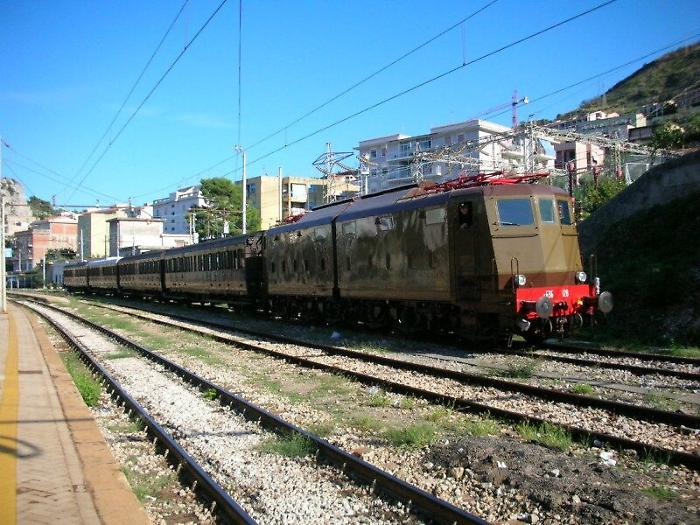 Torna nel weekend  treno storico Dalla Valle dei Templi a Porto Empedocle