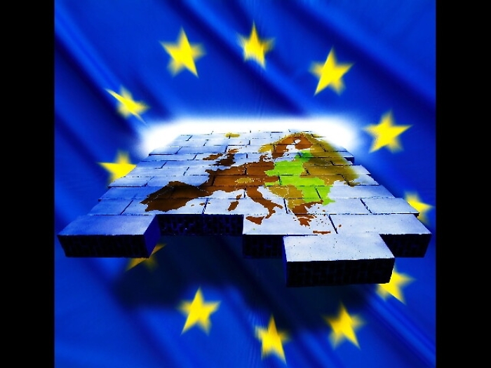 Ue lancia rivoluzione 'energia pulita'