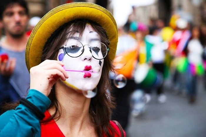 Esibizioni autorizzate per artisti di strada a Palermo