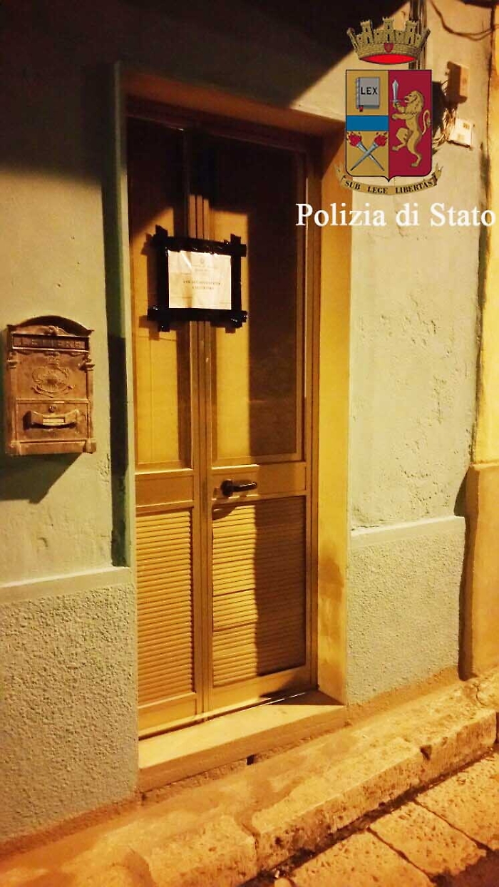 Ragusa, chiusa una casa a luci rossa, appartamento sequestrato