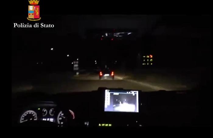 Lo spaccio a Librino era cosa loro, con la benedizione dei clan