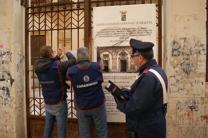 Siracusa, abbandonato al degrado, sequestrato l'ex Liceo Classico Gargallo