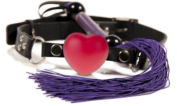 Palermo, serata a base di droga e sex toys, il medico non &egrave; morto per strangolamento