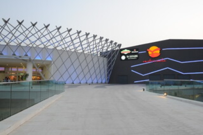 Madre e figlia rubano vestiti al "Centro Sicilia"