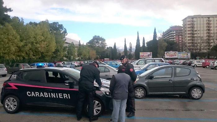 Palermo, multati 14 parcheggiatori abusivi