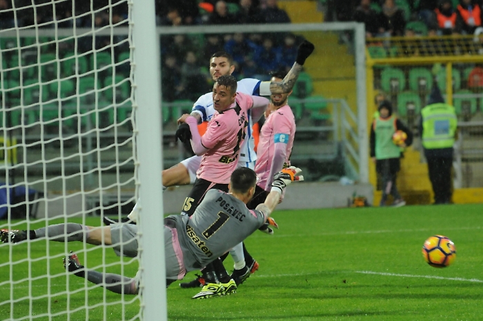 L'Inter passa anche a Palermo: per i rosanero salvezza sempre pi&ugrave; difficile