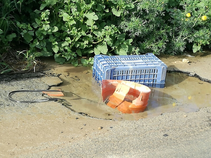Da pi&ugrave; di un mese a Marina di Acate si disperde acqua e nessuno interviene