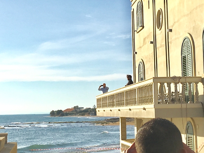 Punta Secca, &egrave; qui la fiction: e Zingaretti appare sul balcone