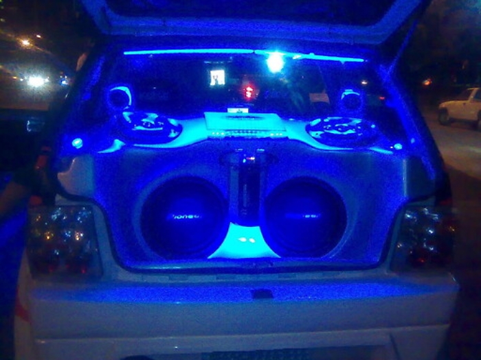 Raduno audiotuning, automobilisti multati per inquinamento acustico