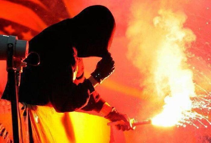 Daspo per 16 tifosi catanesi: lanciarono petardi in occasione partita Trapani-Catania