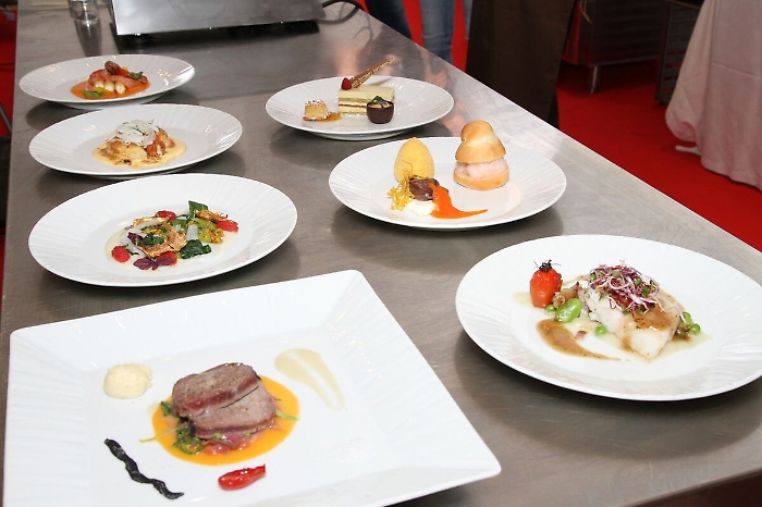 "Cibo nostrum" e solidariet&agrave; tra l'Etna e Taormina