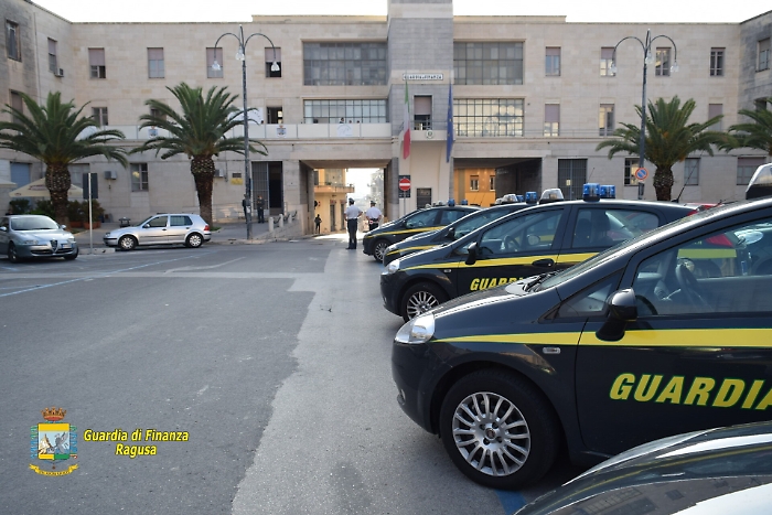 Ragusa, si erano fatti aumentare la pensione grazie allo Snals, sequestrati 1,2 milioni a 5 ex prof