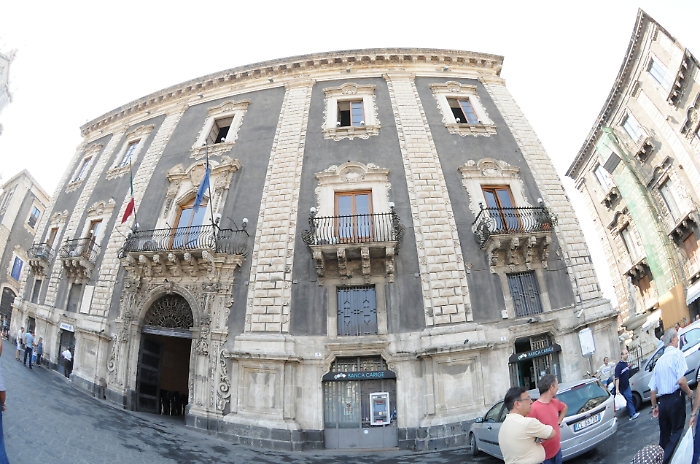 InvestiaCatania, monta la polemica: segna un "rosso" di 700mila euro...