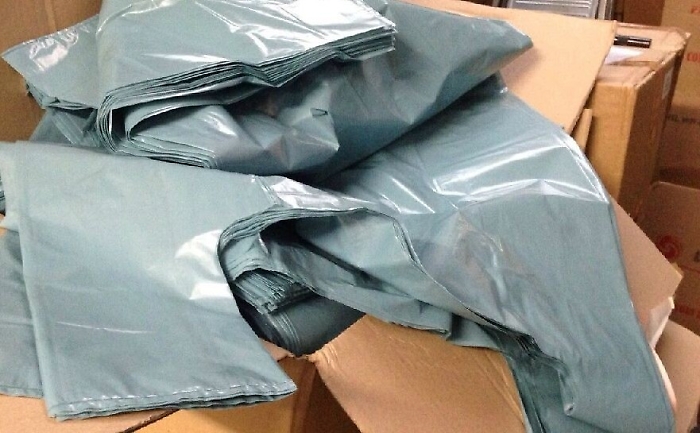 Sequestrate a Palermo 24 tonnellate di sacchetti di plastica illegali, due denunce