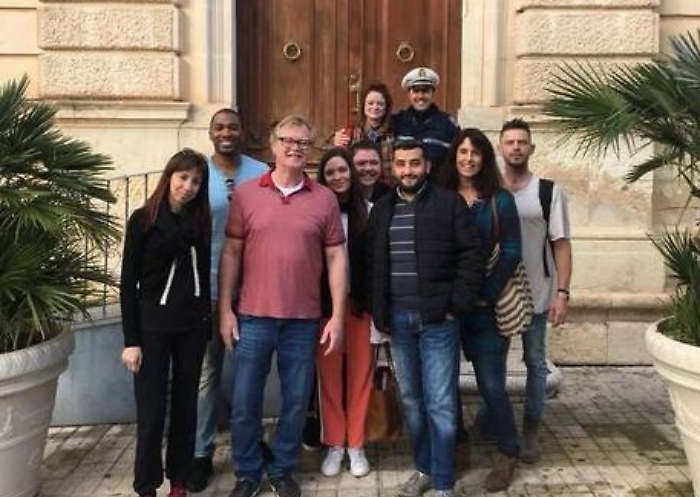 Senatore americano a Canicattini per conoscere citt&agrave; dei suoi avi