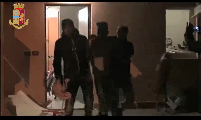 Nel Cara di Mineo la cellula operativadi "confraternita" mafiosa nigeriana