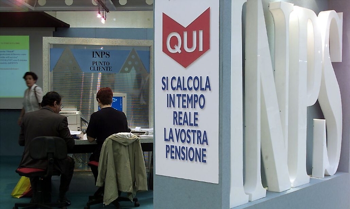 Pensioni, da oggi &egrave; possibile accedere a quota 100: a chi fare domanda