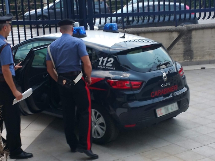 Due carabinieri "infedeli" arrestati per furto dai colleghi a Ragusa