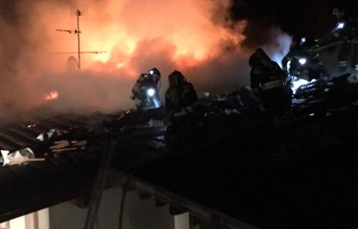 Aci Catena, mansarda in fiamme: in 4 salvati dai vigili del fuoco
