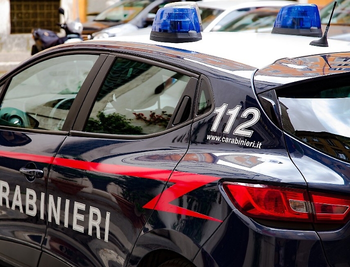 Santa Venerina, sparano a 37enne e lo centrano ad un occhio