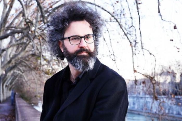 Simone Cristicchi, un artista totale fra musica, teatro e documentari