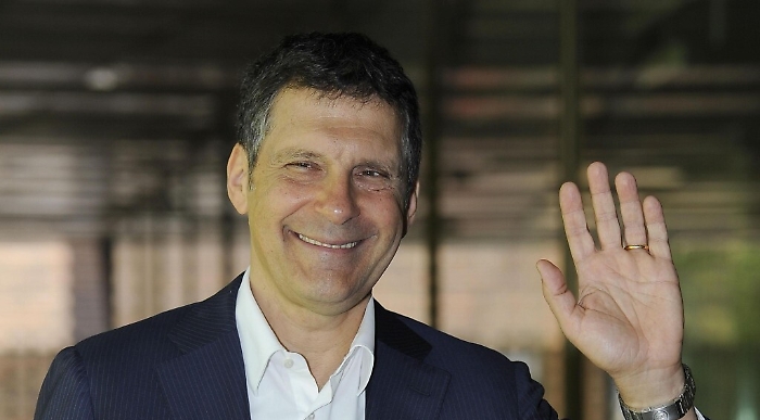 Fabrizio Frizzi: a un anno dalla morte Rai lo ricorda in tutti i programmi e tg