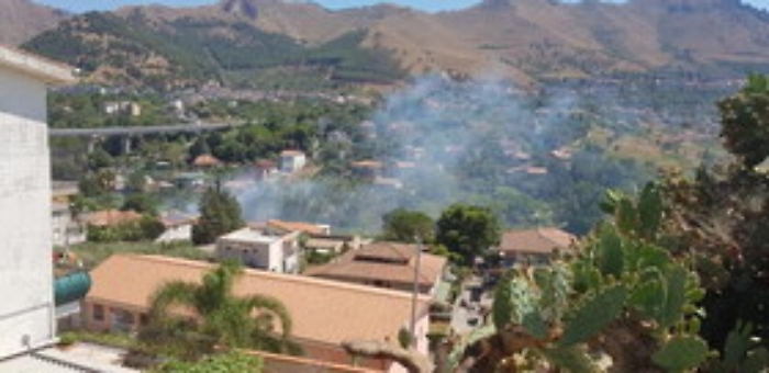 Tragedia sfiorata a Palermo: esplodono sette bombole di gas in un capannone