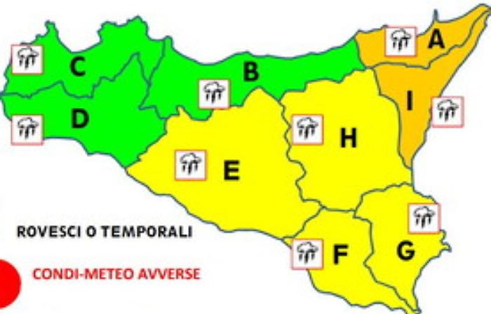 Allerta meteo sulla costa jonica della Sicilia, scuole chiuse ad Acireale