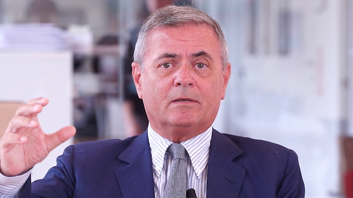 Ezio Mauro a Catania racconta il Muro di Berlino