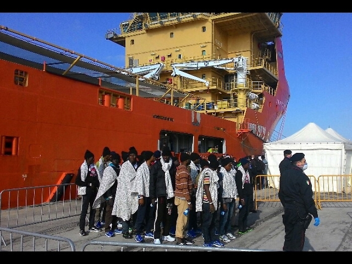 Migranti: hotspot Lampedusa, &egrave; emergenza