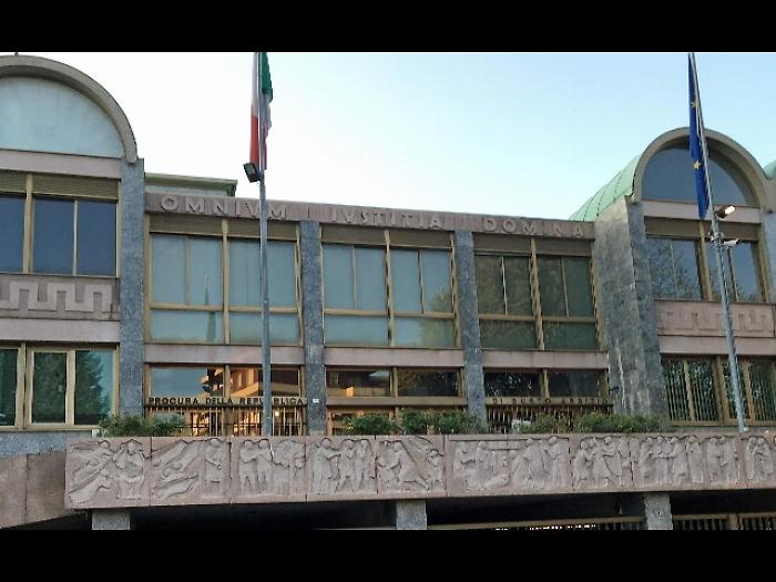 Varese,striscioni commemorativi fascismo