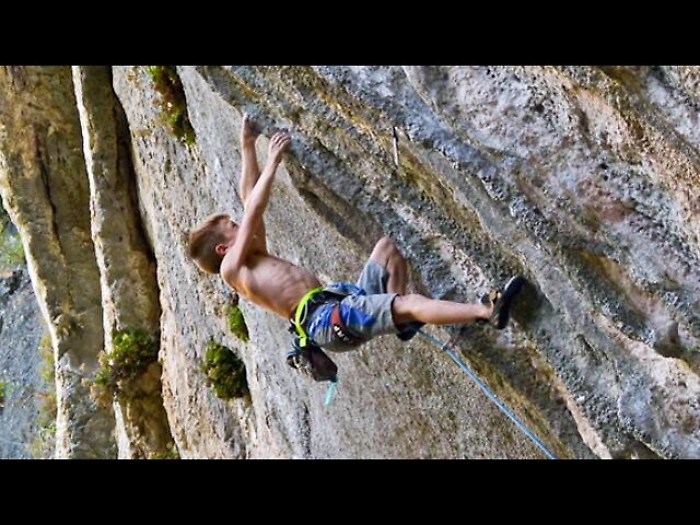 Baby arrampicatore morto, una condanna