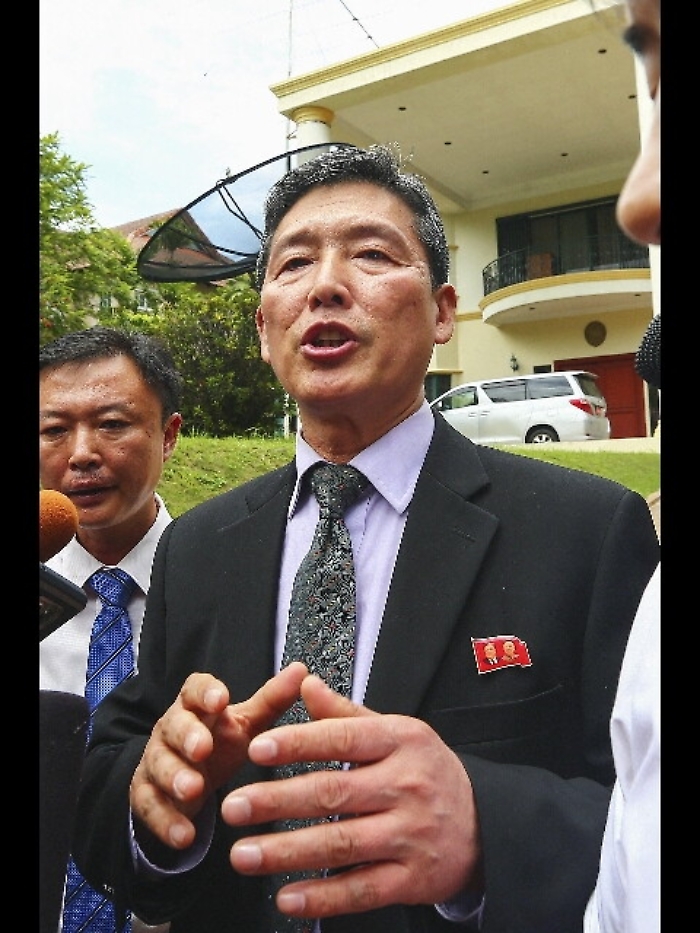 Corea Nord:malesi non possono uscire